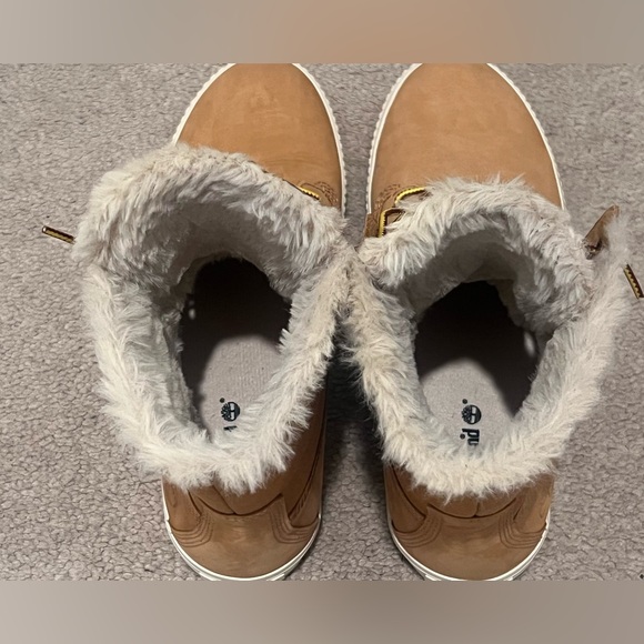 Timberland Women’s Fur-Lined Leather Boots – Size 10 (Original Box) - Picture 5 of 8